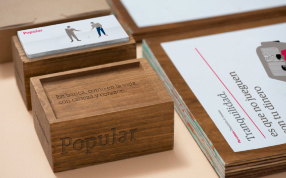 nhận diện thương hiệu popular_bank_brand_desk_accessories